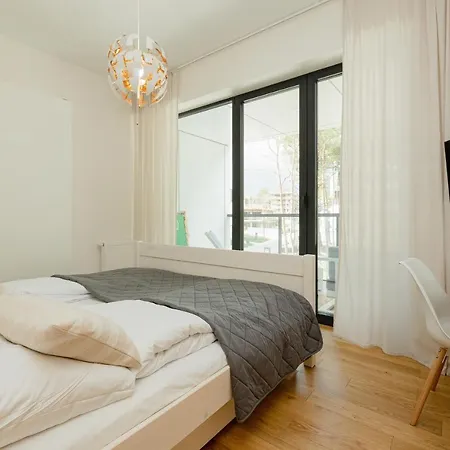 아파트 Shellter - By Jantar 로고보