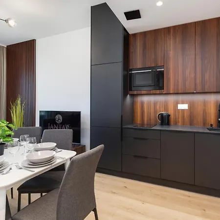 아파트 Shellter - By Jantar