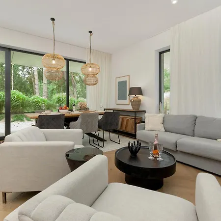 Shellter - By Jantar Apartment