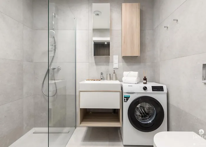 Shellter - By Jantar Apartment *